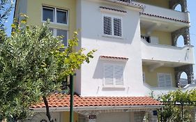 Apartments Mlacovic